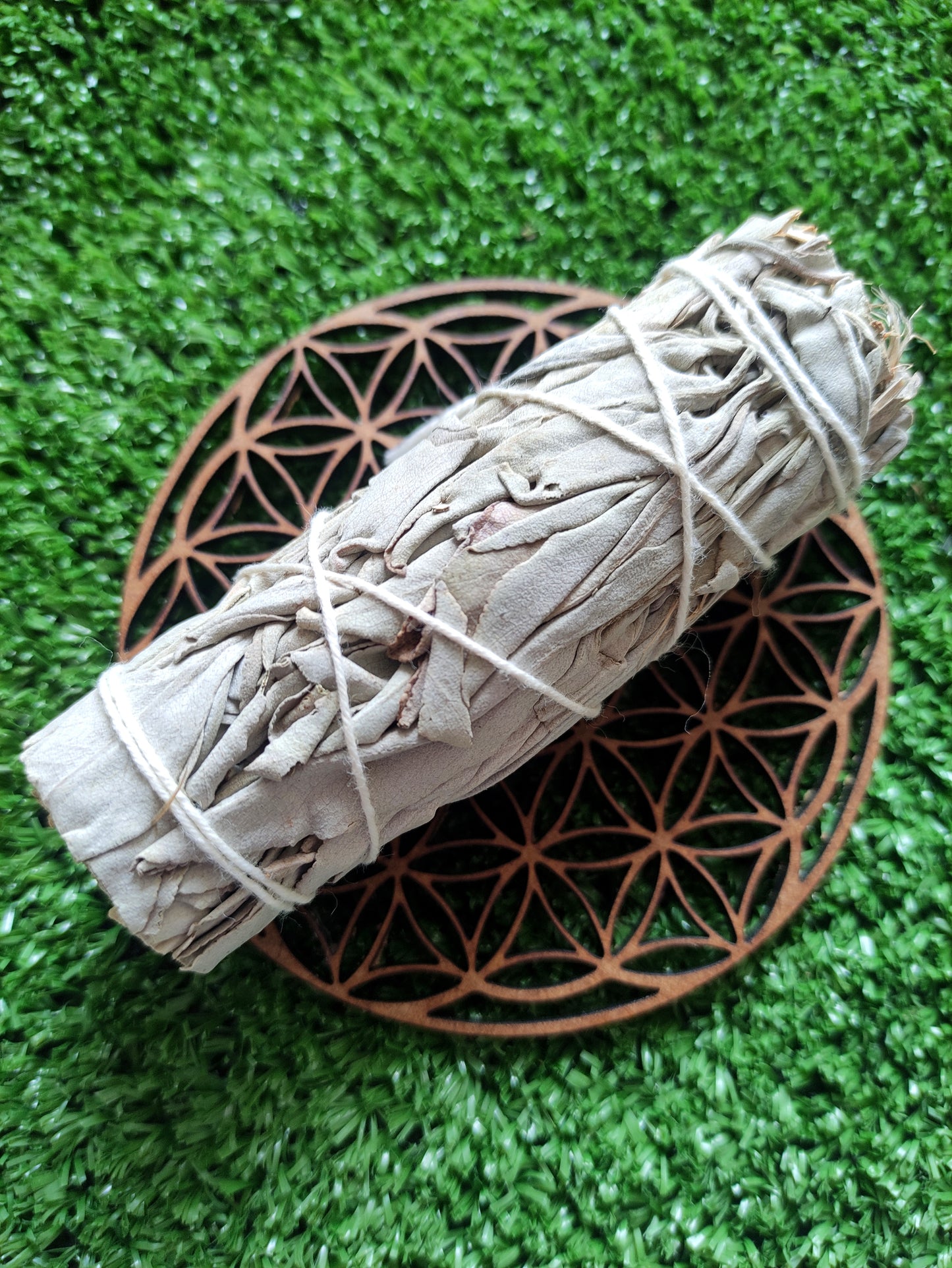 Salvia y palo santo