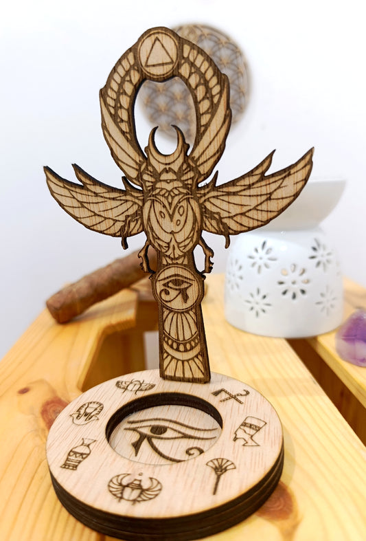 Llave Ankh · símbolo de vida y protección con soporte