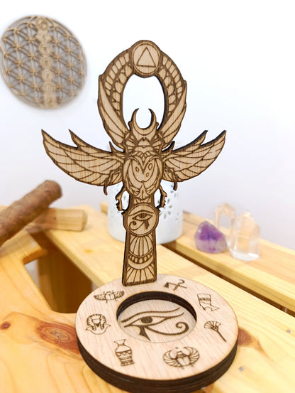 Llave Ankh · símbolo de vida y protección con soporte
