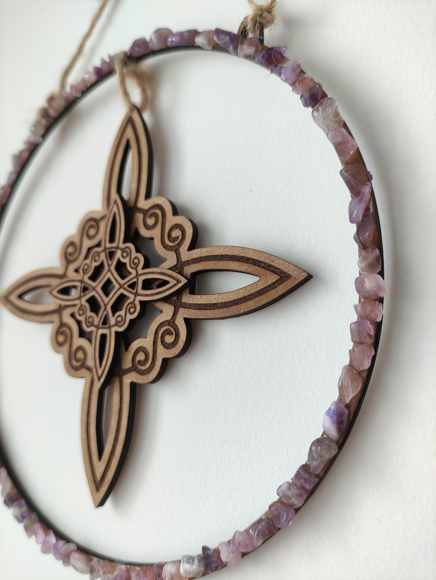 Creación para altar nudo de bruja y amatista