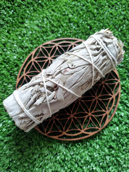 Salvia y palo santo