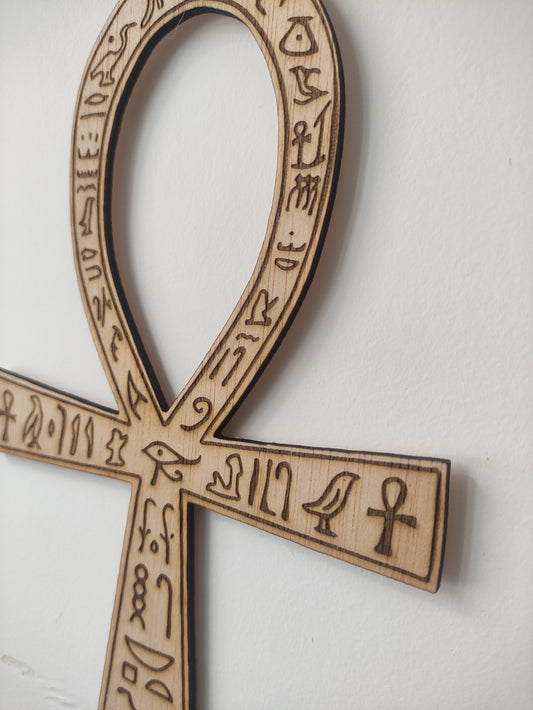 Llave Ankh grande con jeroglíficos