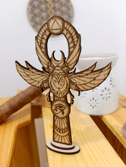 Llave Ankh · símbolo de vida y protección con soporte