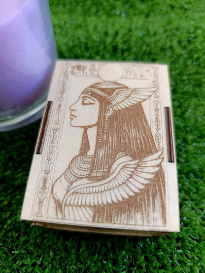 Cajita de cerillas · Diosa Isis, Ojo de Horus y Ojo de Ra