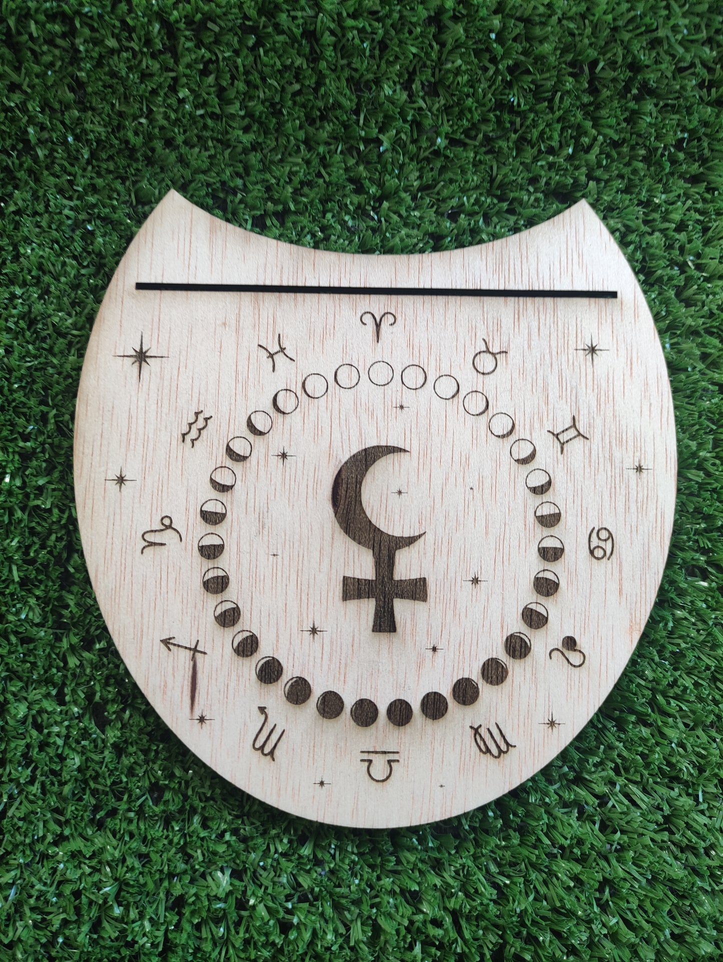 Soporte carta del dia-cruz inversa Lilith