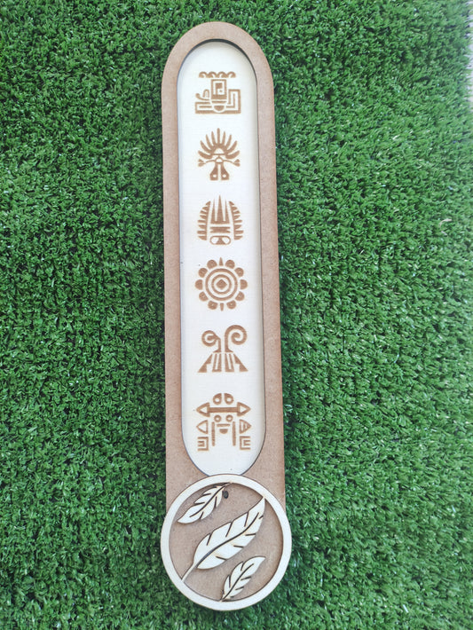 Porta incienso símbolos aztecas y plumas