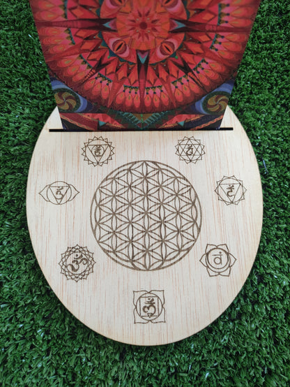 Mini altar/soporte carta del día, minerales y péndulo - diseño flor vida