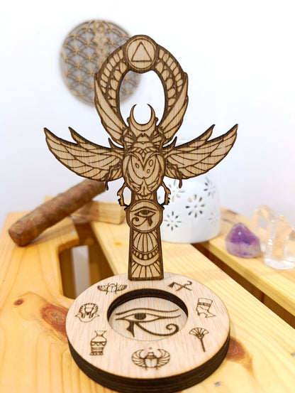 Llave Ankh · símbolo de vida y protección con soporte
